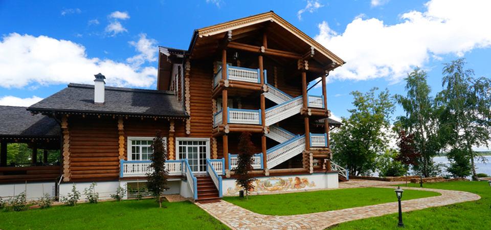 Царская изба и прованс: один из самых красивых отелей Подмосковья