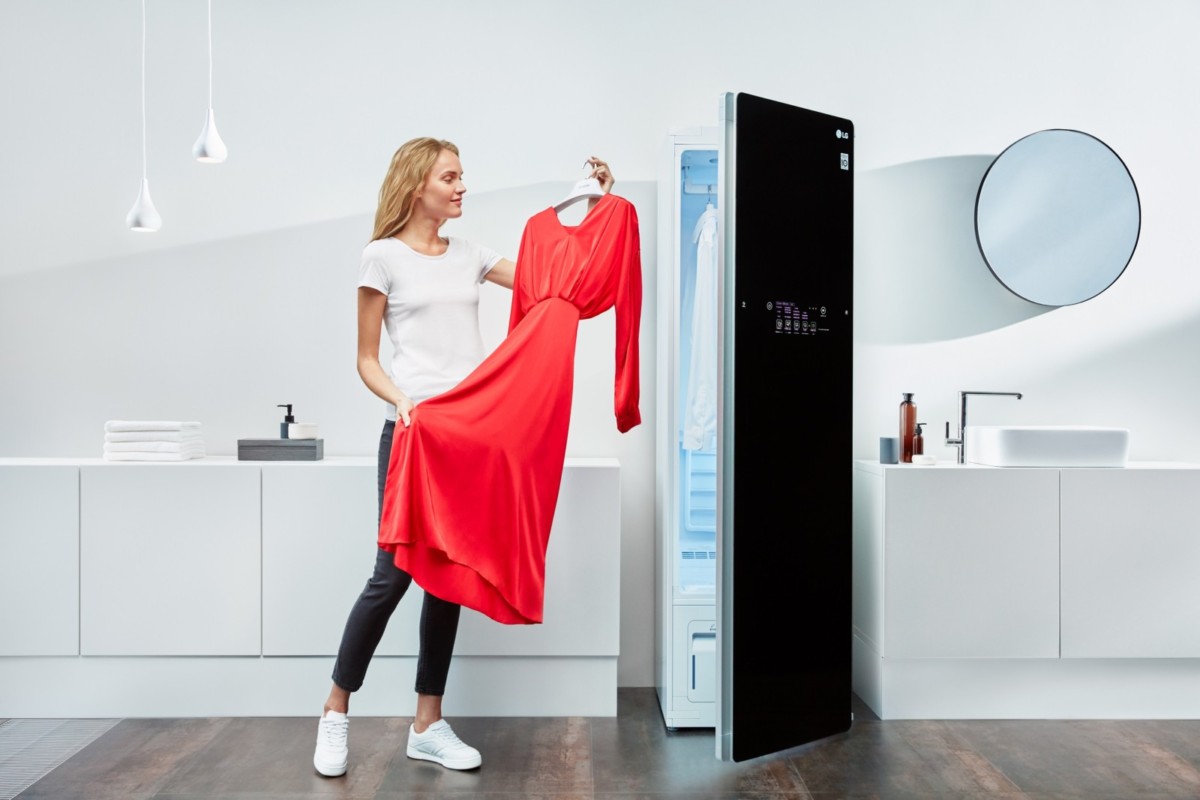 Паровой уход за одеждой с помощью устройства LG Styler