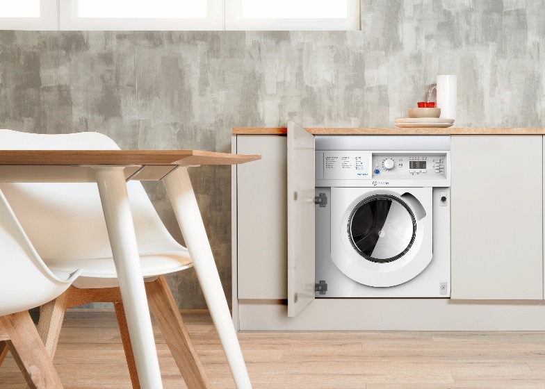 Новой стиральной машинкой от Indesit можно стирать 45 минут