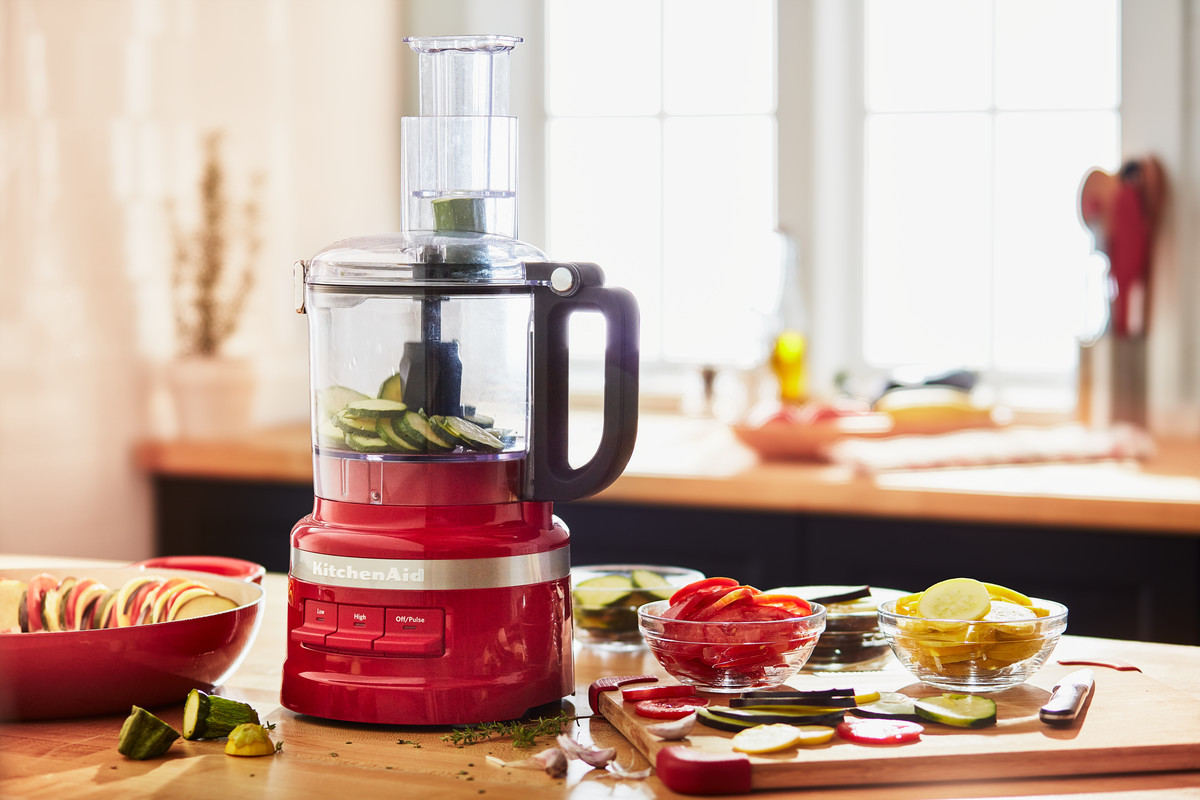 Бренд KitchenAid подготовил актуальную подборку подарков к Новому году