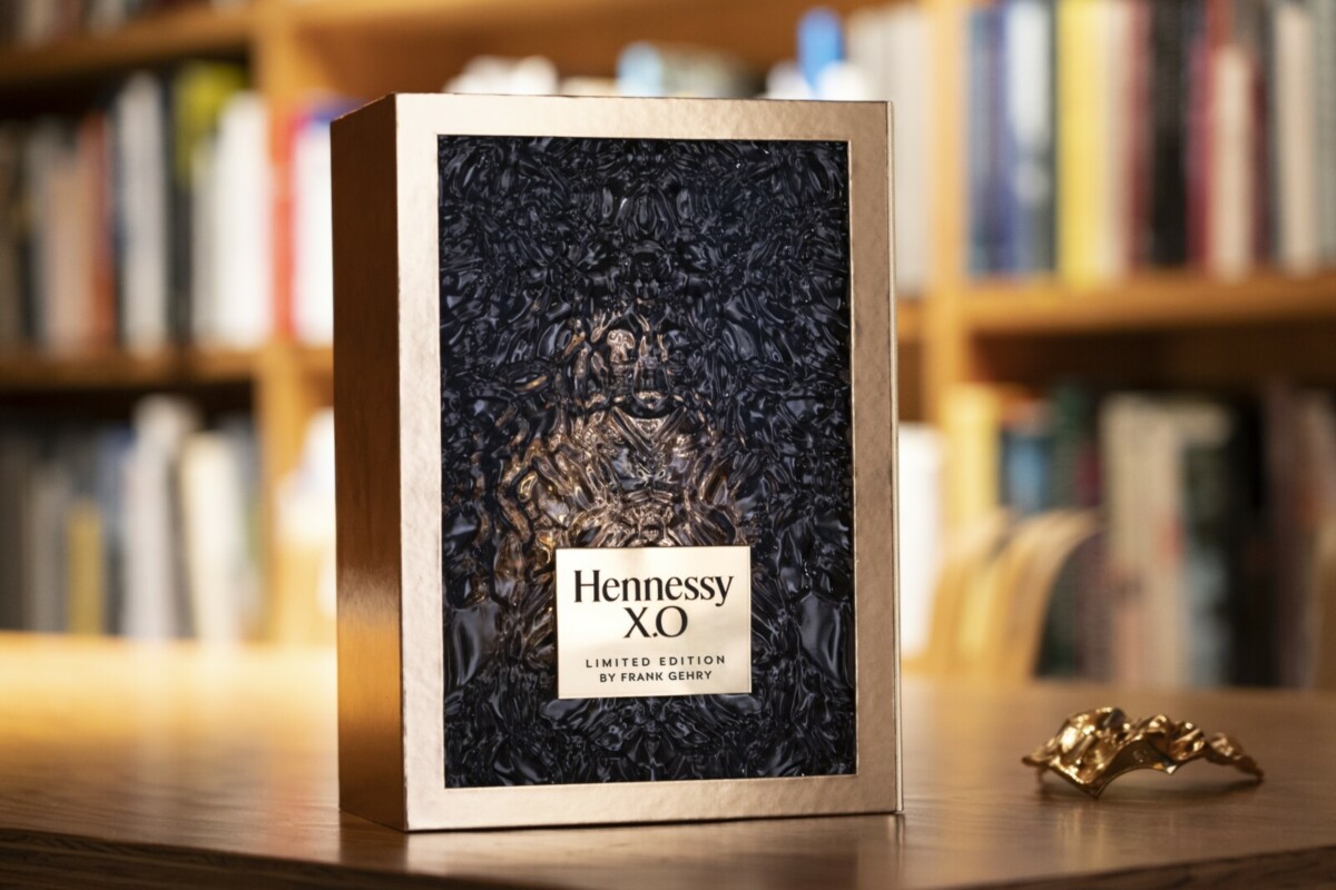 Эксклюзивный графин от Фрэнка Гэри в честь 150 летия Hennessy X.O.