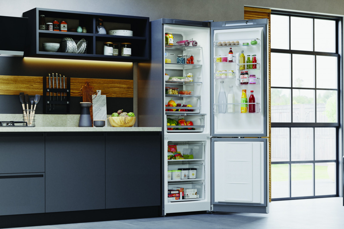Компания Hotpoint представила новых холодильник Total No Frost с технологией Food Care System