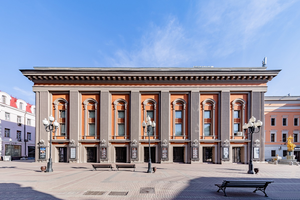 Turandot Residences поздравляет театр им. Вахтангова со 100-летием