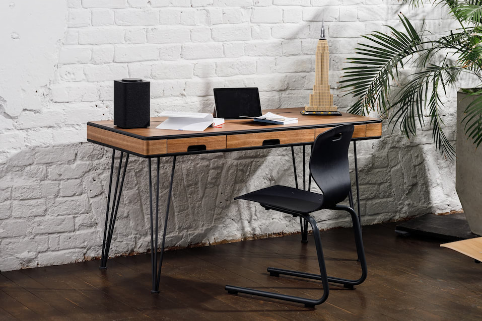 СМАРТ СТОЛ «THE DESK» Наше серийное производство умных столов «The Desk», разработанное основателем Станиславом Перминовым.