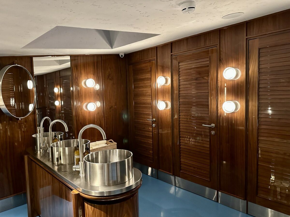 рыбная брассерия Anchovy’s Club