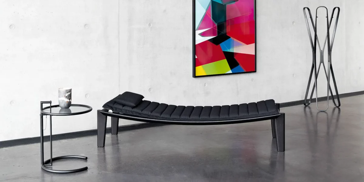 столик Adjustable Table — E 1027